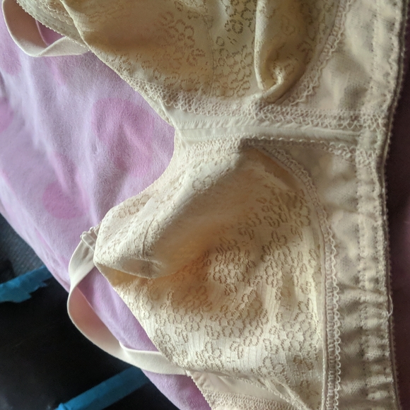 NWOT Bra 42ddd Playtex beige no wire. - Picture 6 of 7
